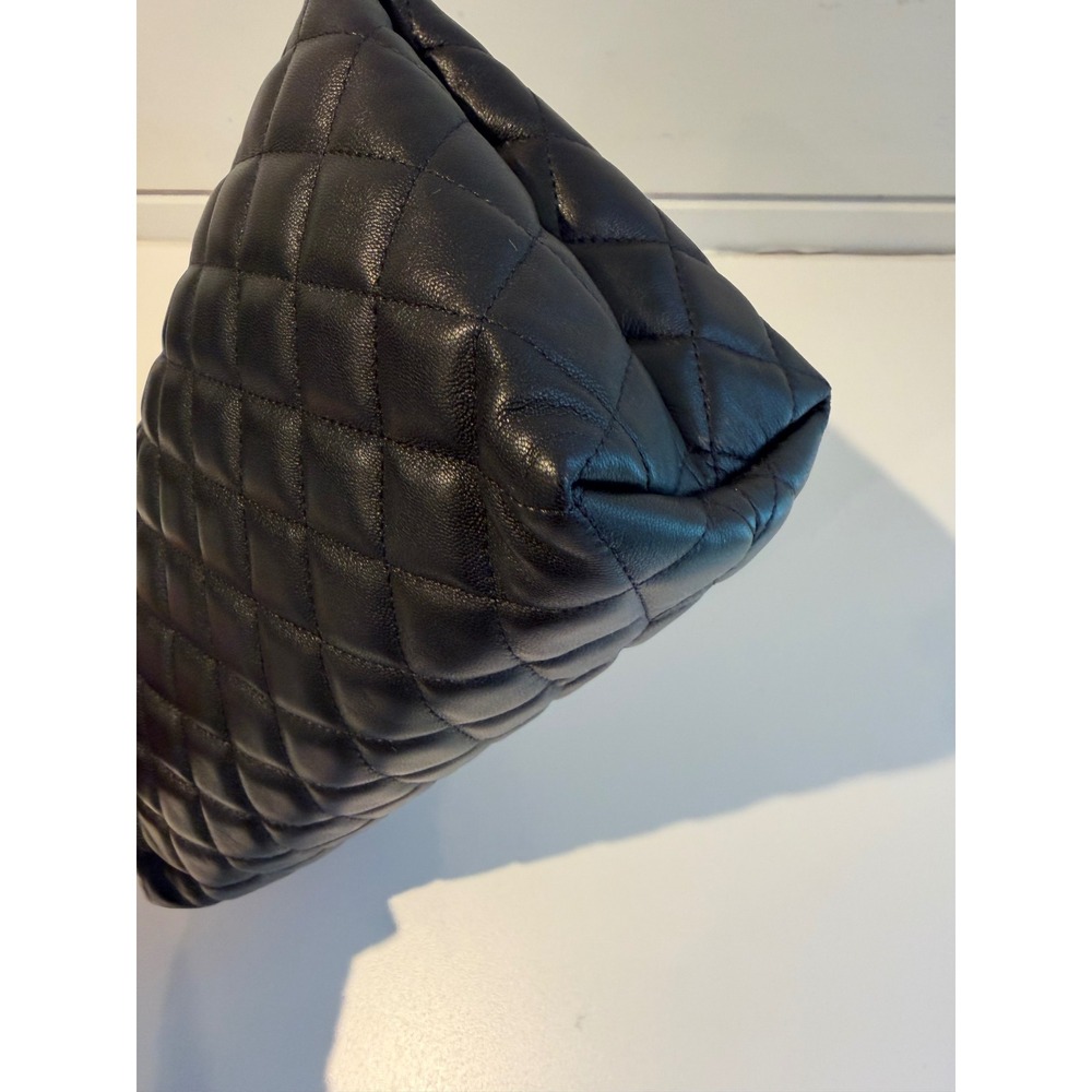 Chanel O-Case Pouch Black‎ Quilted Lambskin Leather Silver CC Logo A69260 Italy - Picture 3 of 10
